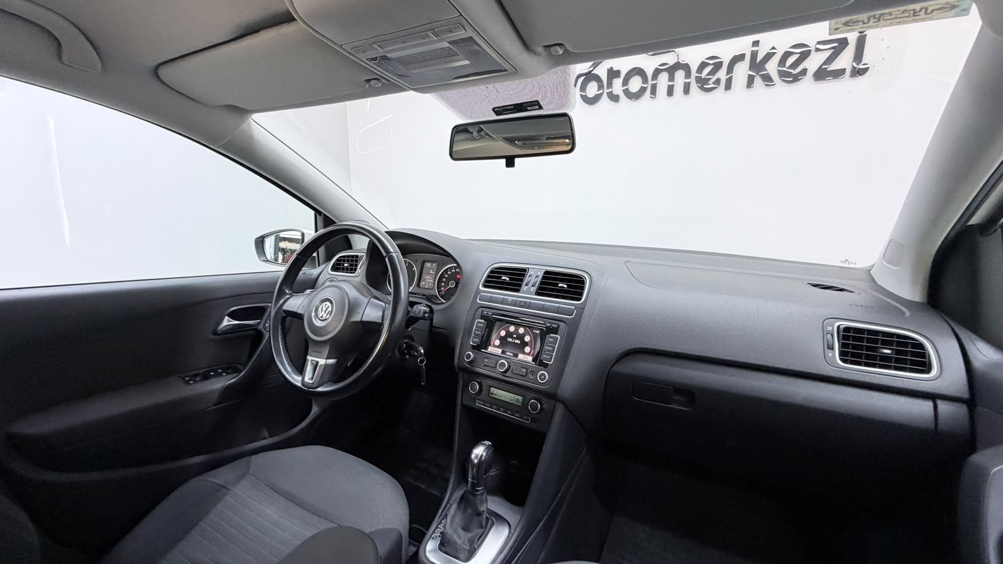 VOLKSWAGEN POLO 7